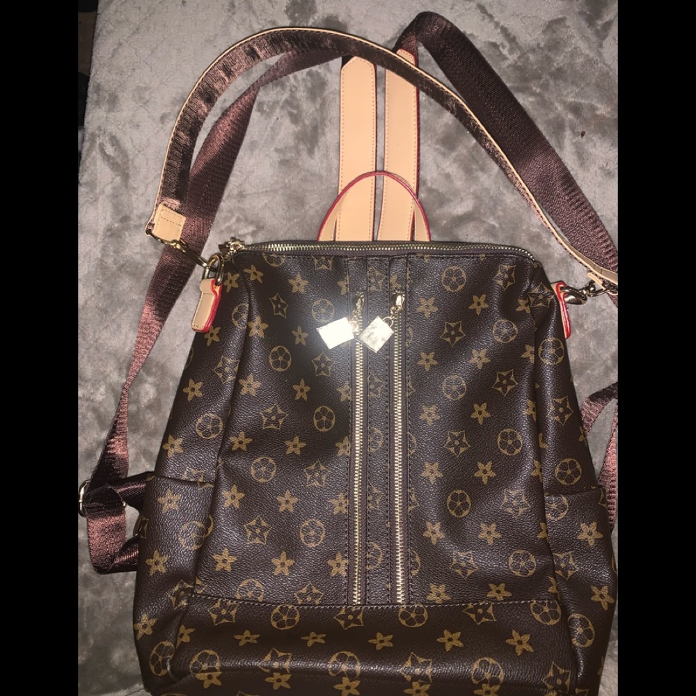 Cute Fashion Backpack / Shoulder Bag